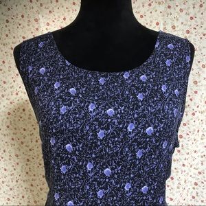 Delicate floral VTG full length dress